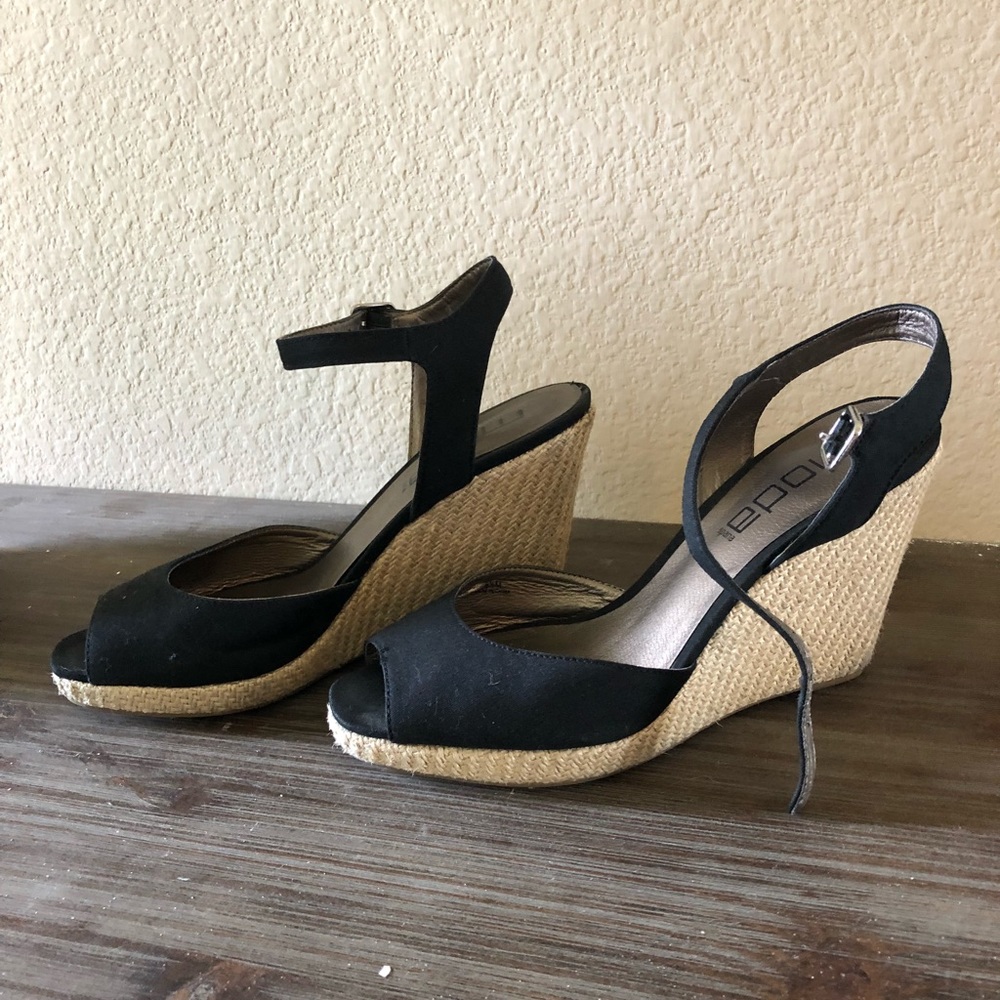 Moda spana wedge size 6.5